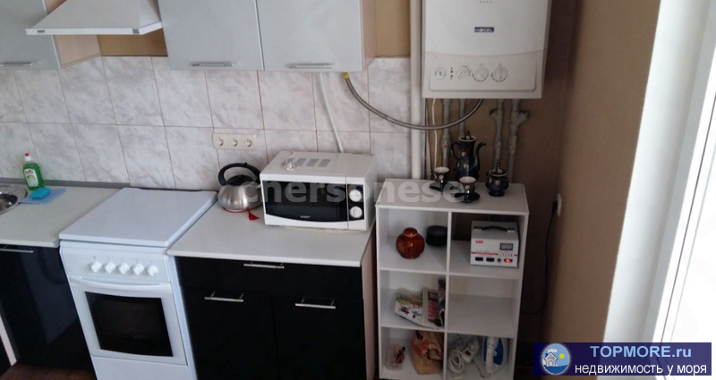 Сдается уютная однокомнатная квартира в востребованном районе Севастополя!  Хороший ремонт, просторная кухня с... - 2