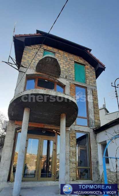 Продается видовой дом в тихом центре Севастополя на участке ИЖС 3,6 сотки. До Исторического бульвара 15 минут пешком,...