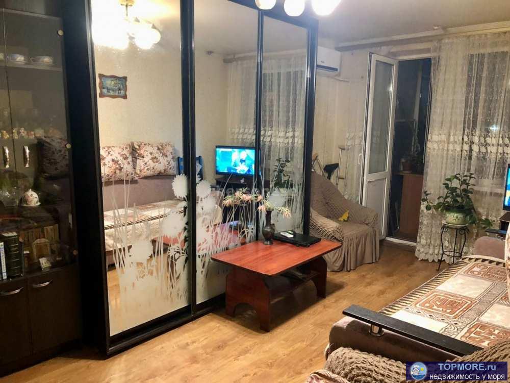 Предлагается к продаже однокомнатная квартира в Нахимовском районе.  Дом в дали от шумных дорог, в тихом месте.... - 1