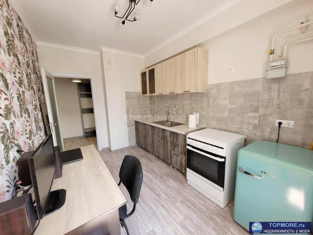 В прямой продаже однокомнатная квартира у моря на проспекте Античный.  Про квартиру: свежий ремонт, Обои Grandeco... - 1