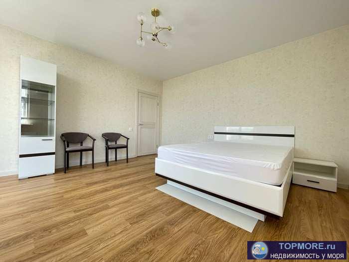 Сдается на длительный период крупногабаритная ( 55 м2) 1 комнатная квартира в Гагаринском районе г. Севастополя....