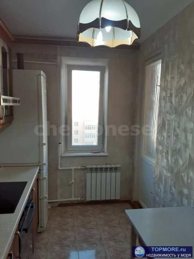Продаётся трехкомнатная просторная квартира в городе Севастополь.   Квартира солнечная, тёплая, окна выходят на... - 2