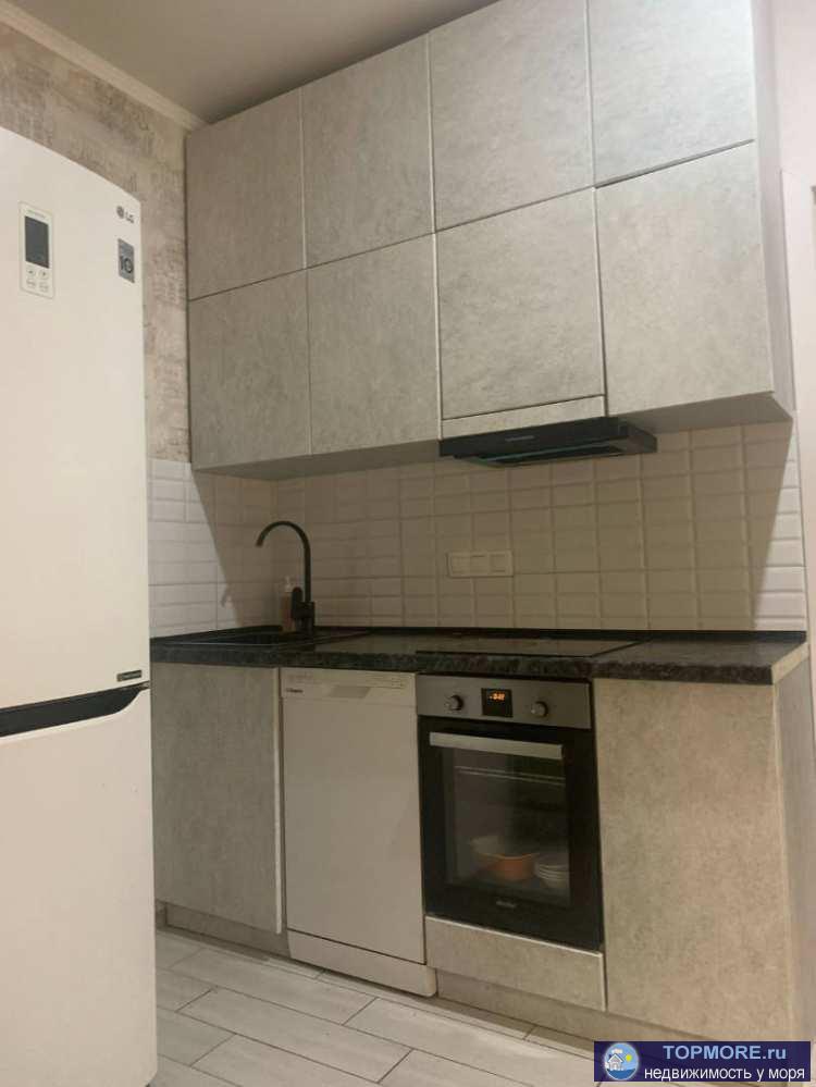 Лот № 176895. Продается квартира находится на высоком этаже, что обеспечивает прекрасный вид из окон. В квартире... - 1