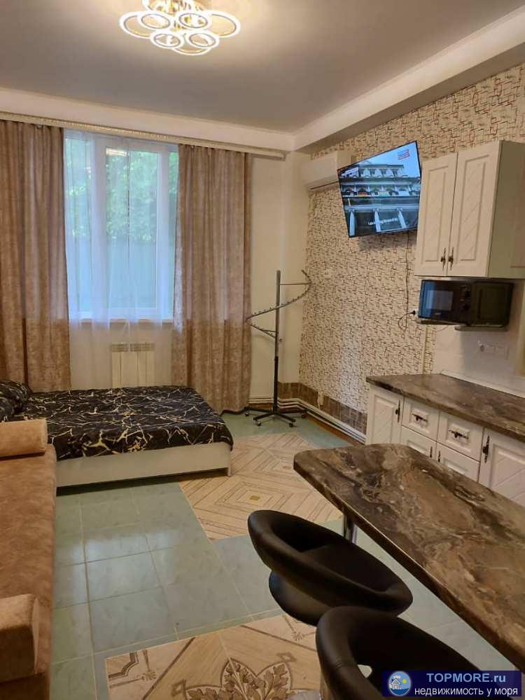 Продажа / Квартиры, Сочи, улица Аллея Челтенхэма, 5 000 000 р. Лот № 179111. Квартира в хорошем месте. Ремонт сделан. Остается новая кухня. Рядом расположены магазины и остановка...