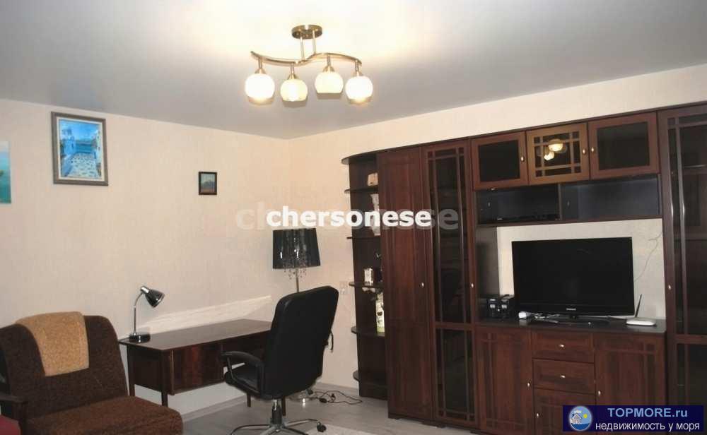 Сдается двухкомнатная квартира, общая площадь 67 кв.м., две лоджии, имеется все необходимое для комфортного... - 1