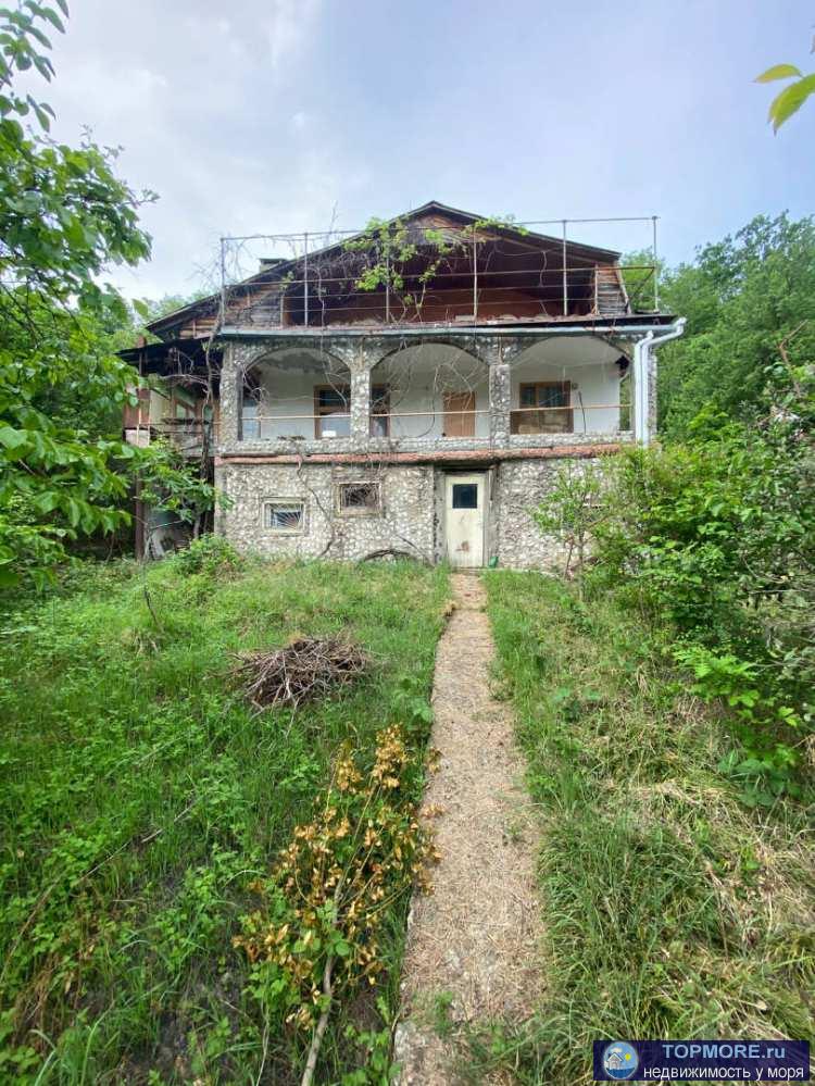 Лот № 179013. В продаже двухэтажный дом, состоящий из 5 комнат. Свет, вода (центральные сети). Площадь участка - 5.7...