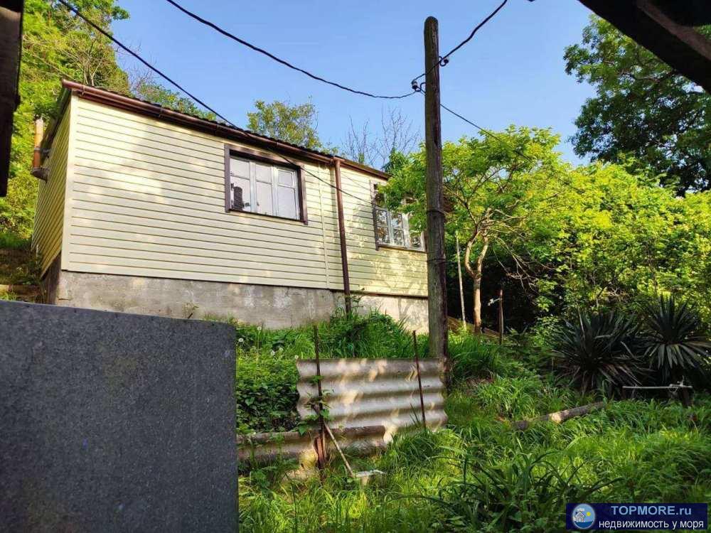 Лот № 177947. Продаётся уютный дом с земельным участком площадью 53 кв.м в живописном районе. В доме есть центральные...