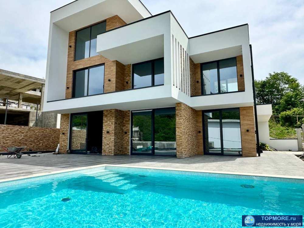 Лот № 177515. Погрузитесь в роскошь в изысканном коттедже с завораживающим видом на море!Раскройте исключительный... - 1