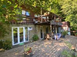 Лот № 175765. Продается уютный дом в живописном лесном горном месте...