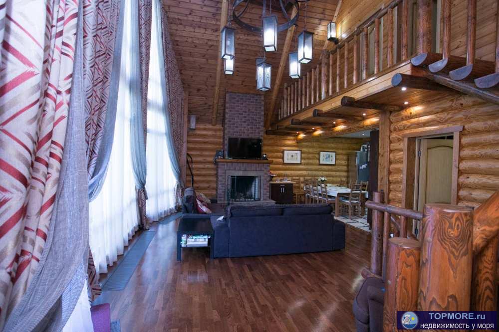 Лот № 170874. Продается шикарный трехэтажный дом в стиле Шале, общая площадь 142,9 м.кв., на участке 9,8 соток....