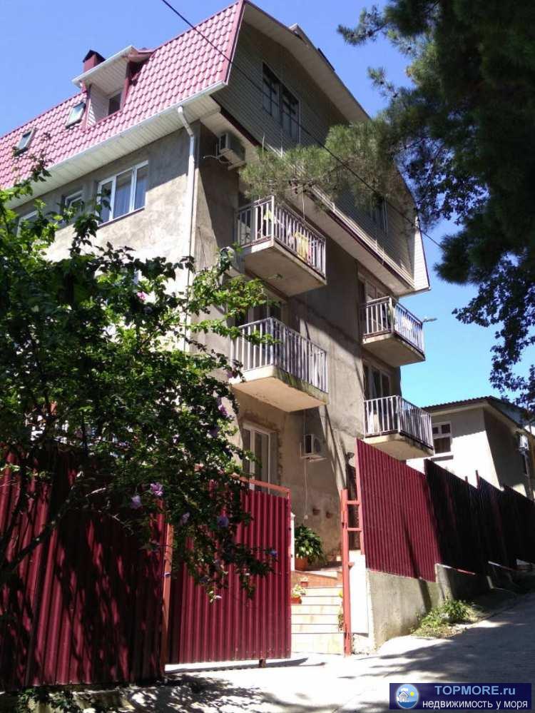 Лот № 177847. Продаётся гостевой дом в Лазаревском районе общей площадью 520 кв.м. 4-этажа. Два этажа гостевой дом на...