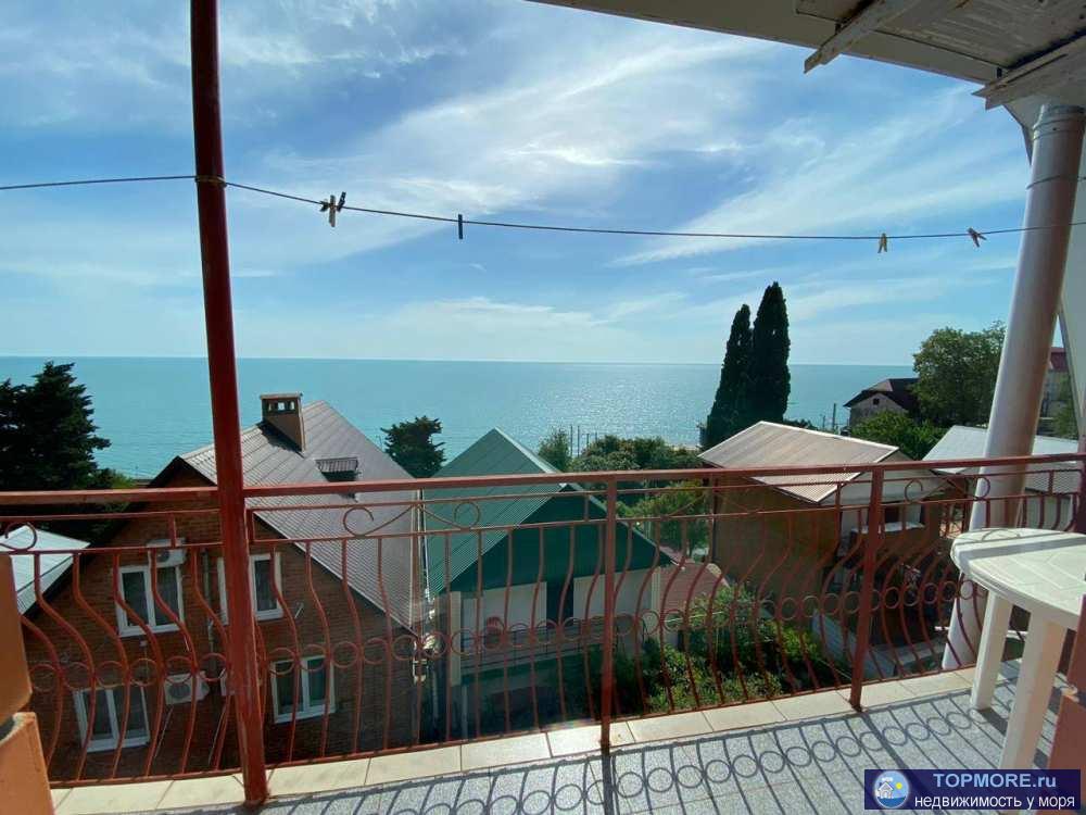 Лот № 176942. срочно !  Продаётся шикарный 3 этажный дом . В доме 10 комнат  , вторая линия , панорамный вид на моря...