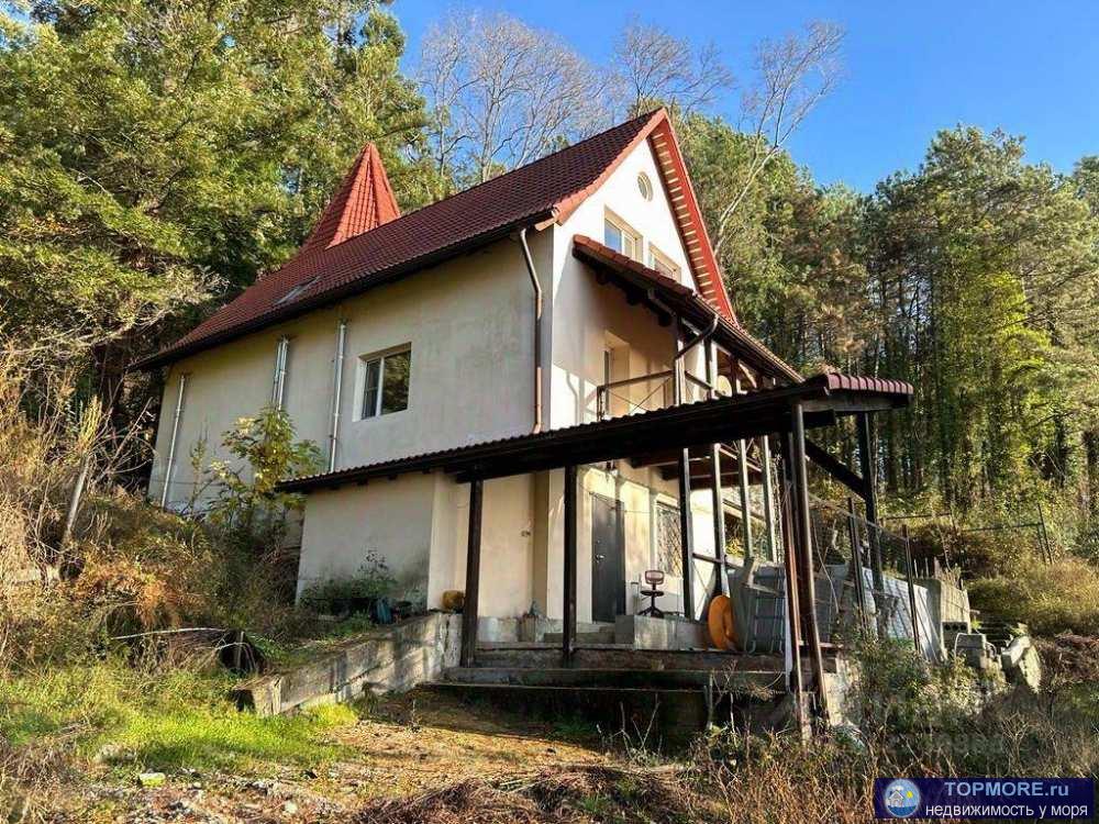 Лот № 175161. Продается просторный кирпичный дом с видом на море в живописном поселке Лоо! Площадь дома 178 м2, на...