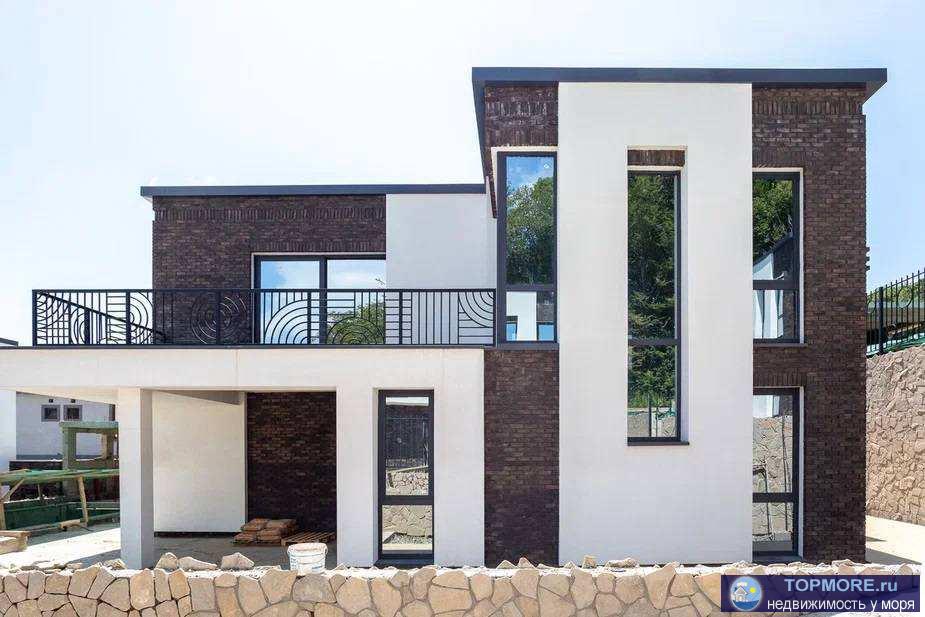 Лот № 174635. Продается жилой дом в центре Адлера.Расположен в живописном месте, в окружении мимозовых садов,  в...