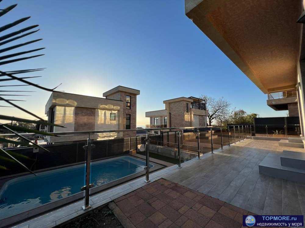 Лот № 174535. Продаю роскошный дом комфорт класса с бассейном, с прекрасными видами на море и горы. На 1 этаже... - 2