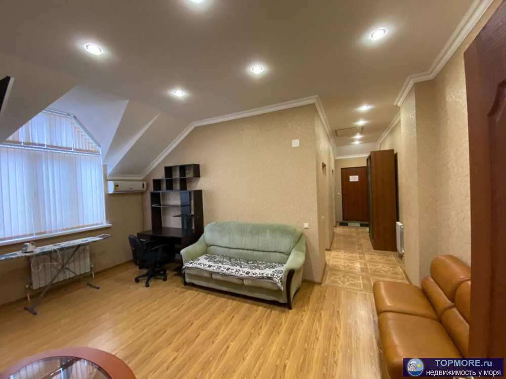 Лот № 173096. В продаже Клубный квартирный дом стоящий на 5.35 сотках земли ижс  со всеми центральными...