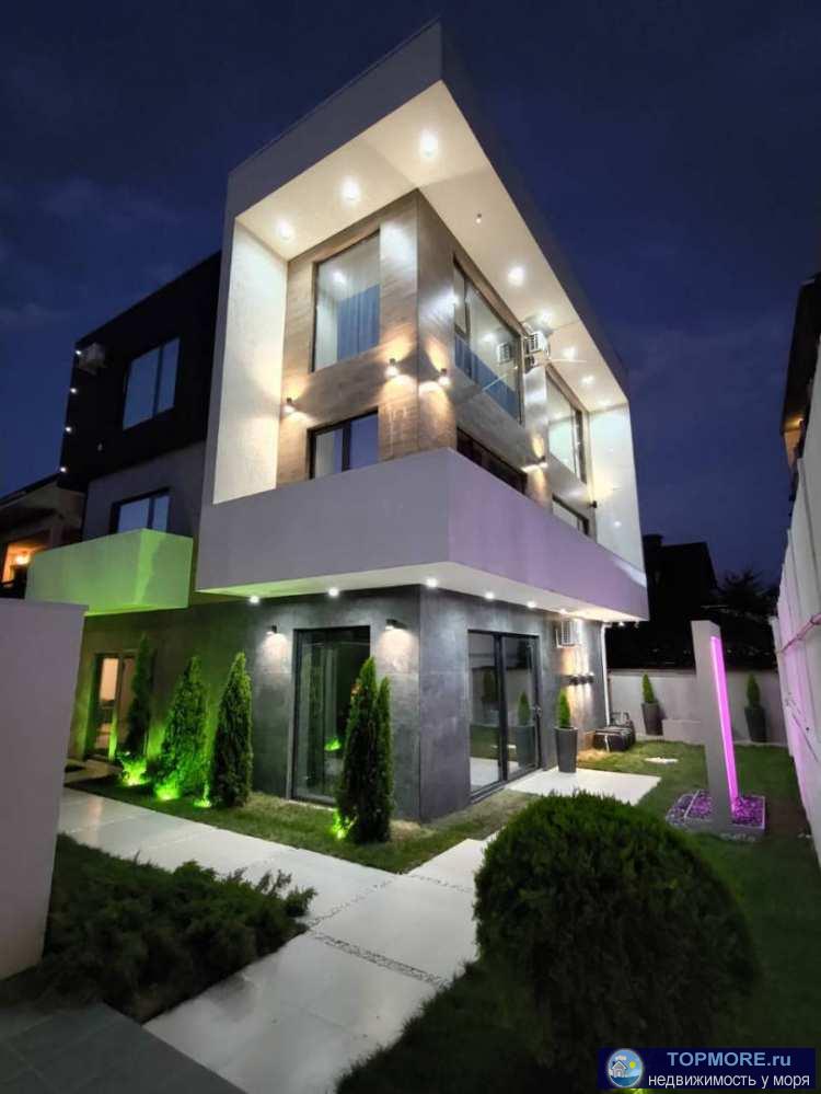 Лот № 172834. В продаже трехэтажный дом с площадью 300 м² и участком 4 сотки. Дом предлагает комфортный отдых в трех...