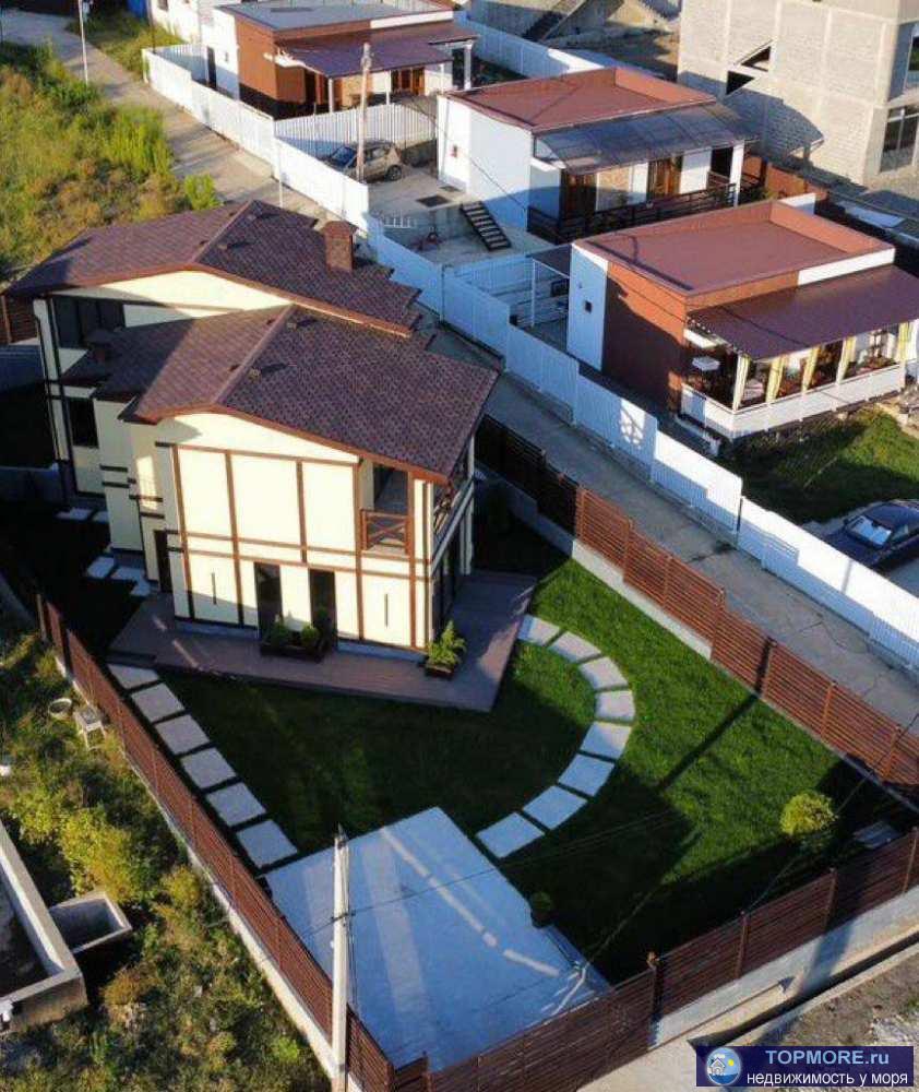 Продажа / Дома и коттеджи, Сочи, Владимировская улица, 22 000 000 р. Лот № 172322. Жилой дом 163 кв.м. Участок 5,2 сотки. Автоматические ворота, центральное водоснабжение,...