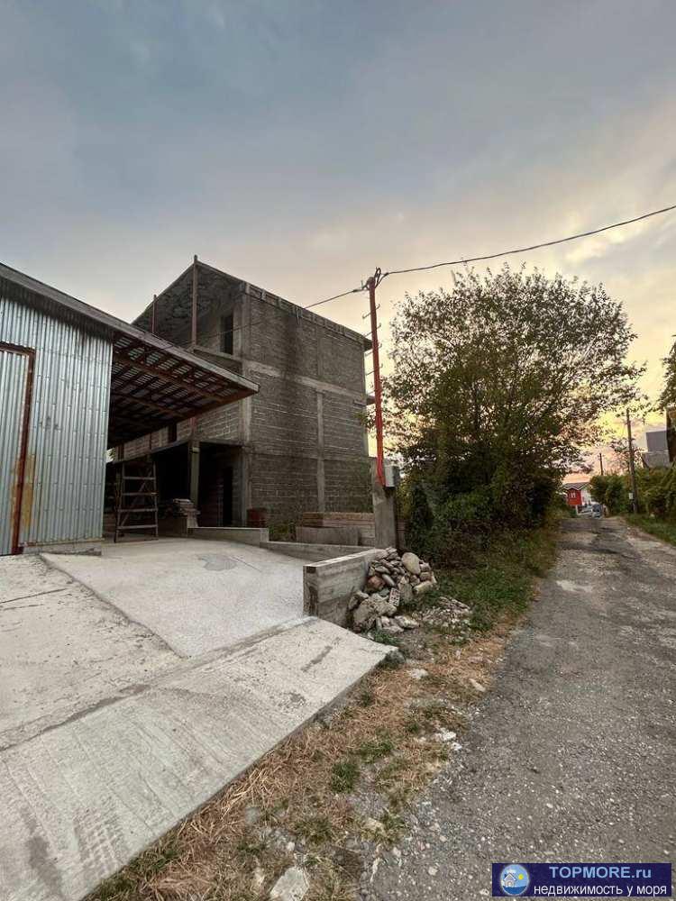 Лот № 171977. Продается недостроенный дом-гостиница на ровном участке. На участке есть свет,вода.Рядом автобусная...