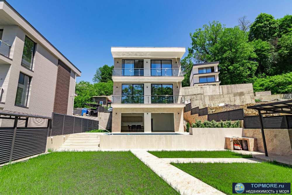 Лот № 170253.        Продается премиальный и добротный   коттедж, в которой есть абсолютно всё для жизни, полной...