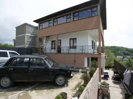 Лот № 168833. Продаю просторный 3х этажный дом 250 м2, на участке...