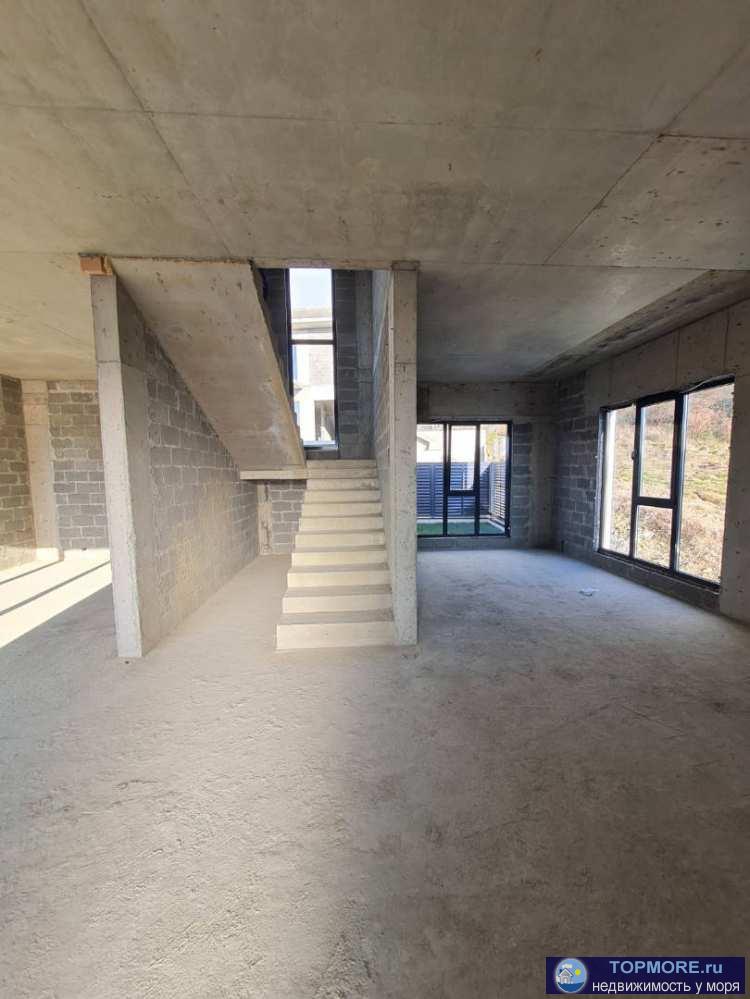 Лот № 167256. Продается отличный 2 эт. дом в Адлере с балконом, в пос Черешня. Общая площадь коттеджа — 250... - 1