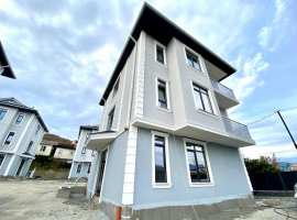 Лот № 164263. Продается коттедж комфорт класса в огороженном...