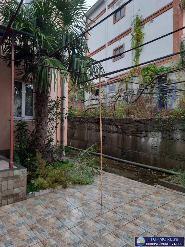Продажа / Дома и коттеджи, Сочи, Станичная улица, 25 000 000 р. Лот № 164205. Продаю отличный дом в Сочи, пос. Лазаревское в зеленом районе рядом с горами. Общая площадь дома - 200... - 1