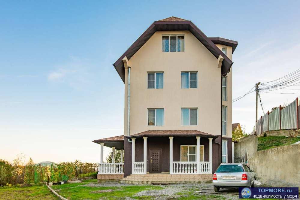 Лот № 163618. Продаётся замечательный дом классического стиля в районе верхней Мамайки.  Дом площадью 300м2...