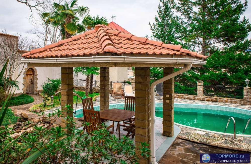 Лот № 153451. Продаю дом в Новом Сочи. 16 соток земли, 457м2.  - 1