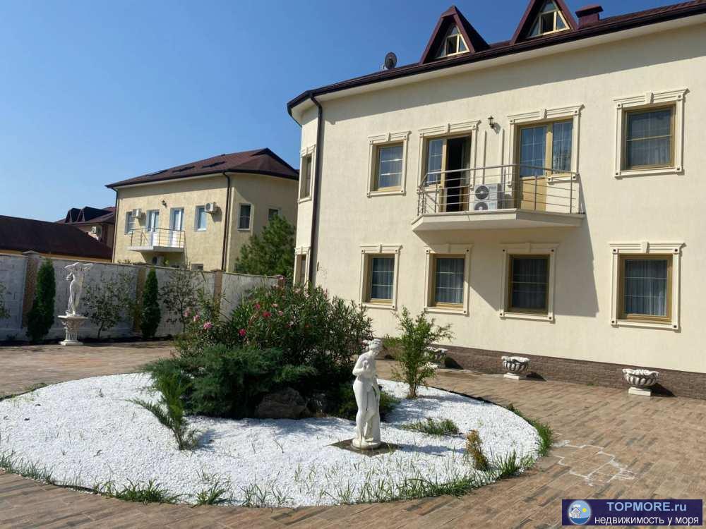 Продажа / Дома и коттеджи, Сочи, Петрозаводская улица, 126 000 000 р. Лот № 153060. Красивый, уютный дом в тихом живописном месте на берегу озера в элитном коттеджном поселке Кон...