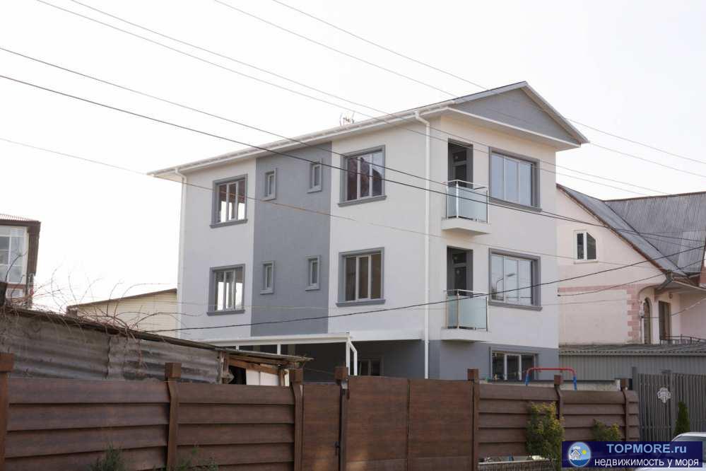 Лот № 152699. В доме 3 этажа, 5 спалень по 32 кв.м.+на каждом этаже выделен санузлел. электроэнергия –  водоснабжение...