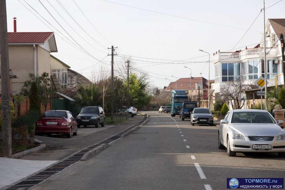 Лот № 152699. В доме 3 этажа, 5 спалень по 32 кв.м.+на каждом этаже выделен санузлел. электроэнергия –  водоснабжение... - 1