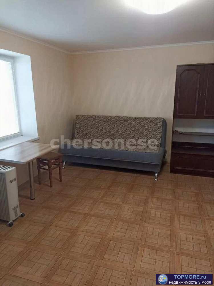 Лот № 75041  Сдается длительно квартира-студия на втором этаже нового двухэтажного дома. Закрытая территория....