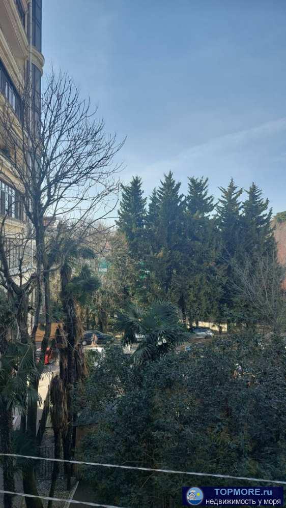 Продажа / Квартиры, Сочи, улица Воровского, 31 500 000 р. Лот № 187272. Продaeтся 3-х комнатная квартира в центральнoм рaйоне гоpoда Coчи, в 300 м.от моря. Это идеальный... - 2