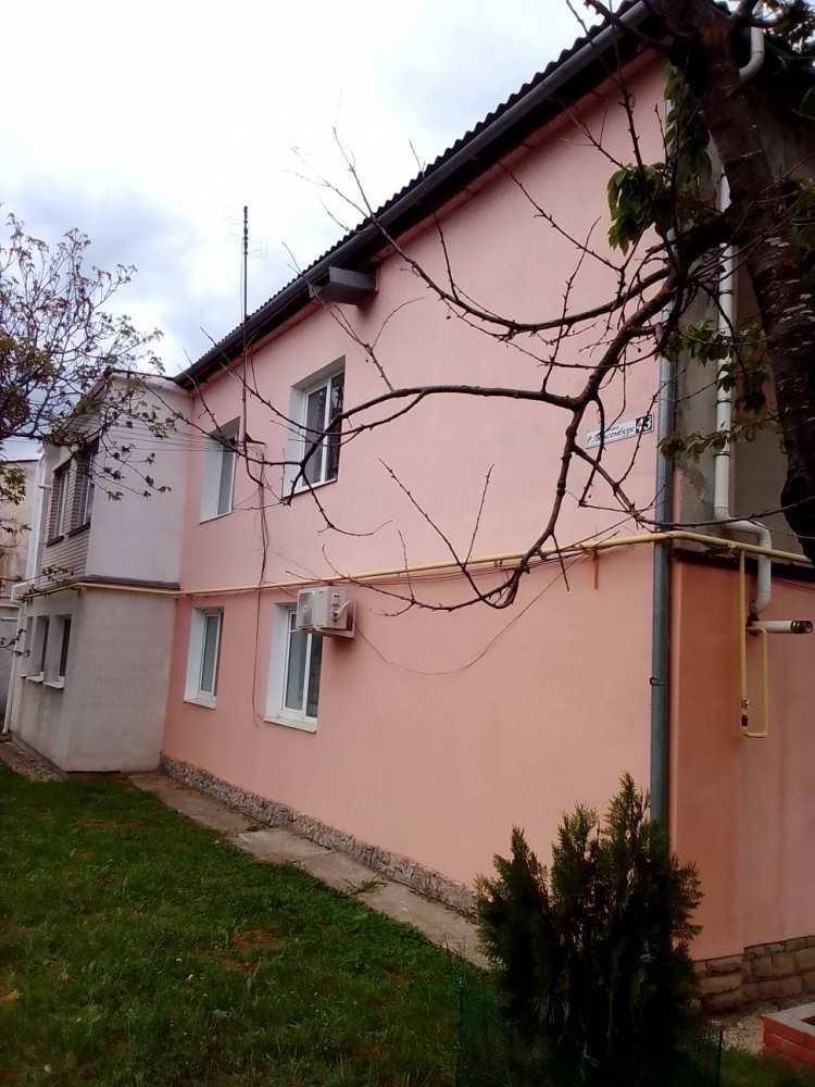 Продажа / Квартиры, Старый Крым, Р.Люксембург улица, 3 990 000 р. Продается 2 комнатная квартира в центре города Старый Крым, на улице Розы Люксембурга .. Квартира располагается на 2...