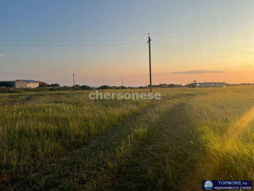 Объект № 75334  Продается ровный земельный участок 6 сот назначение ИЖС, в 400 м от моря.  Коммуникации все по...