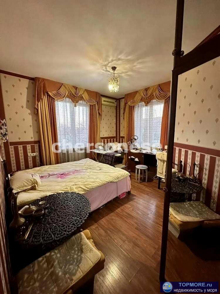 Предлагаем к продаже отличную трехкомнатную квартиру в центре города!  Прекрасная квартира с евроремонтом.  Имеет 3...