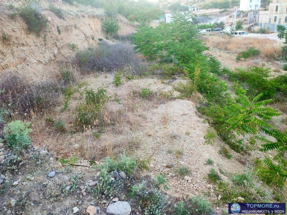 Объект № 75454  Продается участок  6 соток 25*24 м,.террасирован в трех уровнях:верхняя терраса 6 м ,средняя- 8 м... - 2