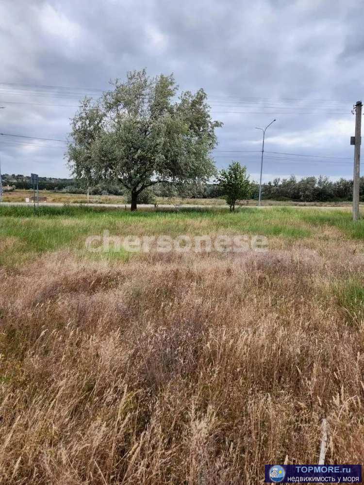 Продается ровный участок ИЖС 10 соток с. Осипенко.  Дорога: асфальт до участка.  Расположение: до остановки 300...