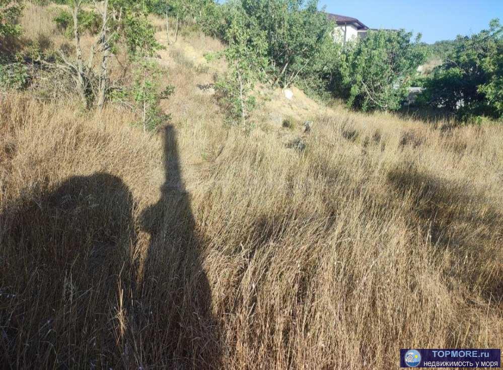 Объект № 75530  Продается террасированный видовой земельный участок в посёлке Любимовка.  Рядом с СНТ озеро с... - 1