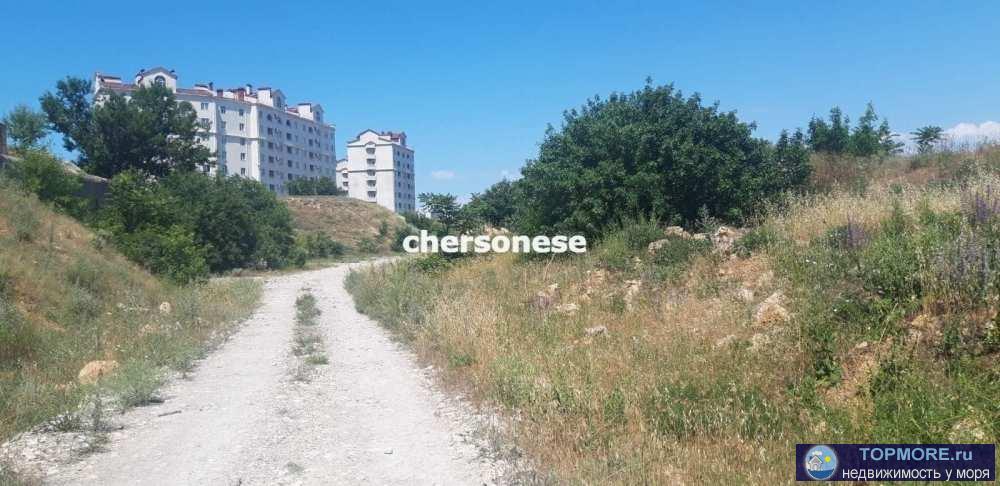 Объект № 75542  Земельный участок ИЖС по ул. Парковая.  Является землей историко-культурного назначения.  - участок...