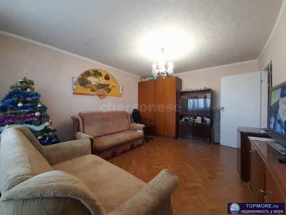 Объект № 75560  Просторная трехкомнатная квартира с великолепным видом на город и море! Продается светлая... - 1