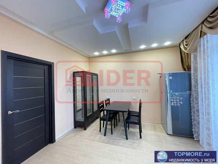 Предлагаем в аренду видовую 2-х комнатную квартиру в Ленинском р-не г. Севастополя. Уникальная планировка.... - 2