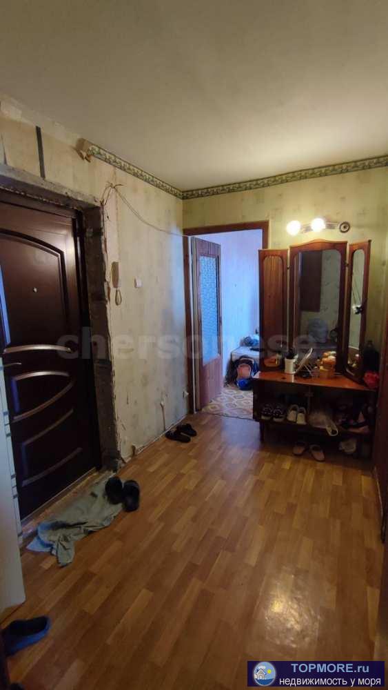 Предлагаем двухкомнатную квартиру с идеальной локацией!  Дом 1981 года постройки, чистый подъезд, современный лифт,...