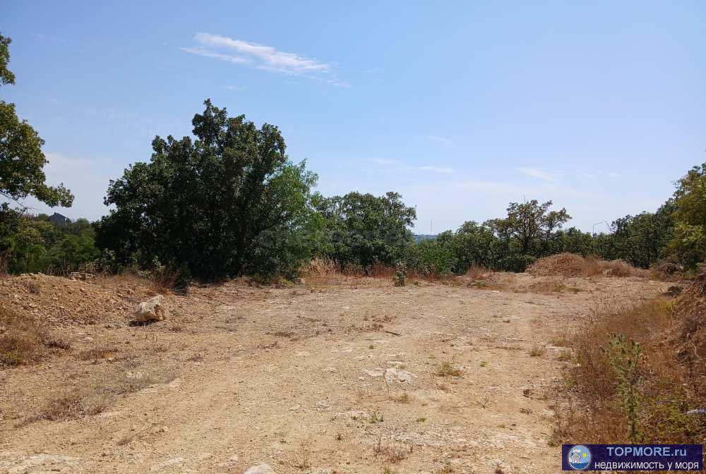 Предлагаем к продаже земельный участок 10 соток ИЖС по улице Богданова!  Участок ровный, правильной формы, с...