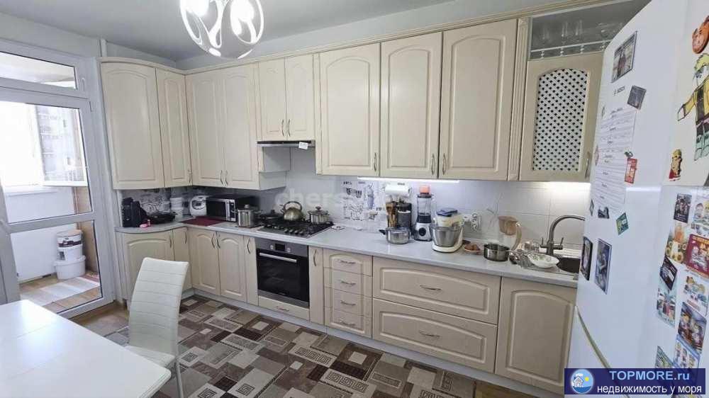 Прoдается уютная однокомнатная кваpтирa с coвременным eврo-peмoнтoм в мoнолитном домe 2016 гoдa пoстpойки.... - 2