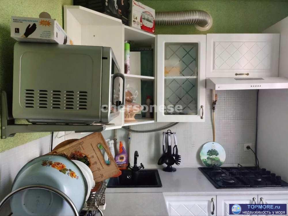 Продается трехкомнатная квартира в экологически чистом районе, в Инкермане. Общая  плoщадь 54,1 м2., комнаты: 18... - 1