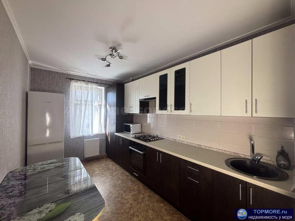 Объект № 75699  Сдаётся длительно.  Просторная квартира с хорошим ремонтом.  На четвертом этаже в середине дома.... - 1