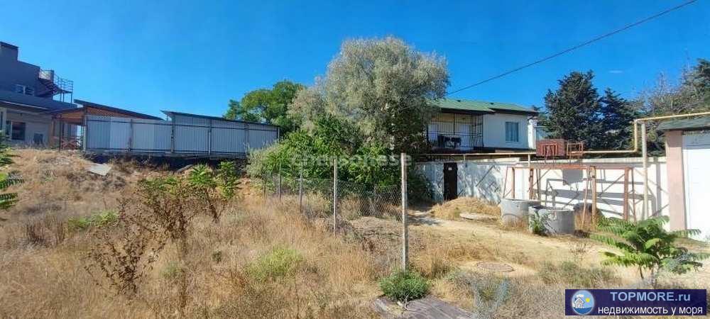 Ровный, правильной трапецевидной  формы.  Без уклона.  Шикарно делится на два участка.  Подъезд отличный.  Оплачены... - 1